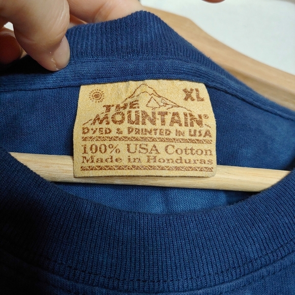 The Mountain Support our Troops Short Sleeve Graphic Tee Eagle Flag USA XL 2005 - Picture 6 of 6